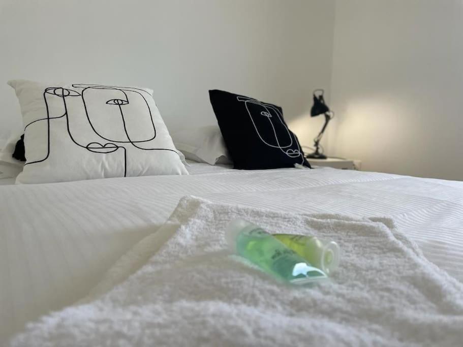 Presqu'Ile, Appartement Neuf Avec Balcon, Salle De Gym Et Parking Caen Esterno foto